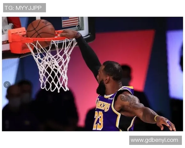 张佳玮:雷霆防守锁哈登左脚,卡鲁索示范成关键转折