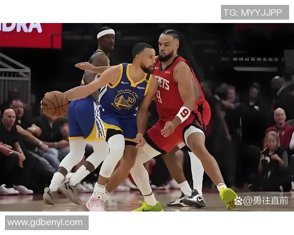 库里反思败因：致命失误葬送领先，前场篮板让对手重燃生机