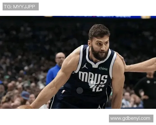 再见克莱伯！湖人、火箭、快船、76人酝酿四方交易，1米98前锋辅佐东