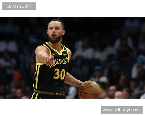 轻松写意！库里三分12中6贡献27分10助攻2盖帽