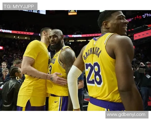 骑士跟队：骑士和湖人已经讨论过亨特换八村垒+克内克特