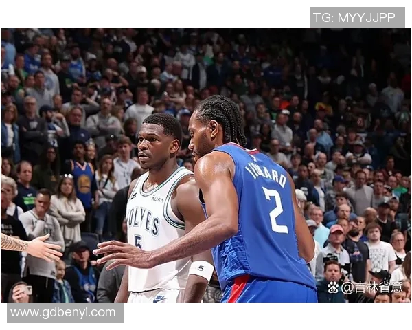 字母哥接受采访表示对雄鹿依旧忠诚,夏天可能不走了